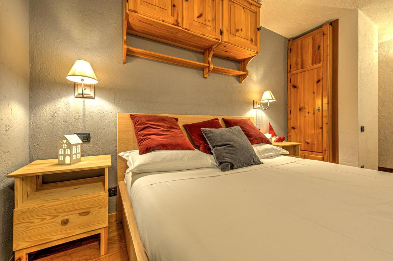 Casa Julie - Accogliente Rifugio Nella Quiete - Cour 0157 Lejlighed Courmayeur Eksteriør billede