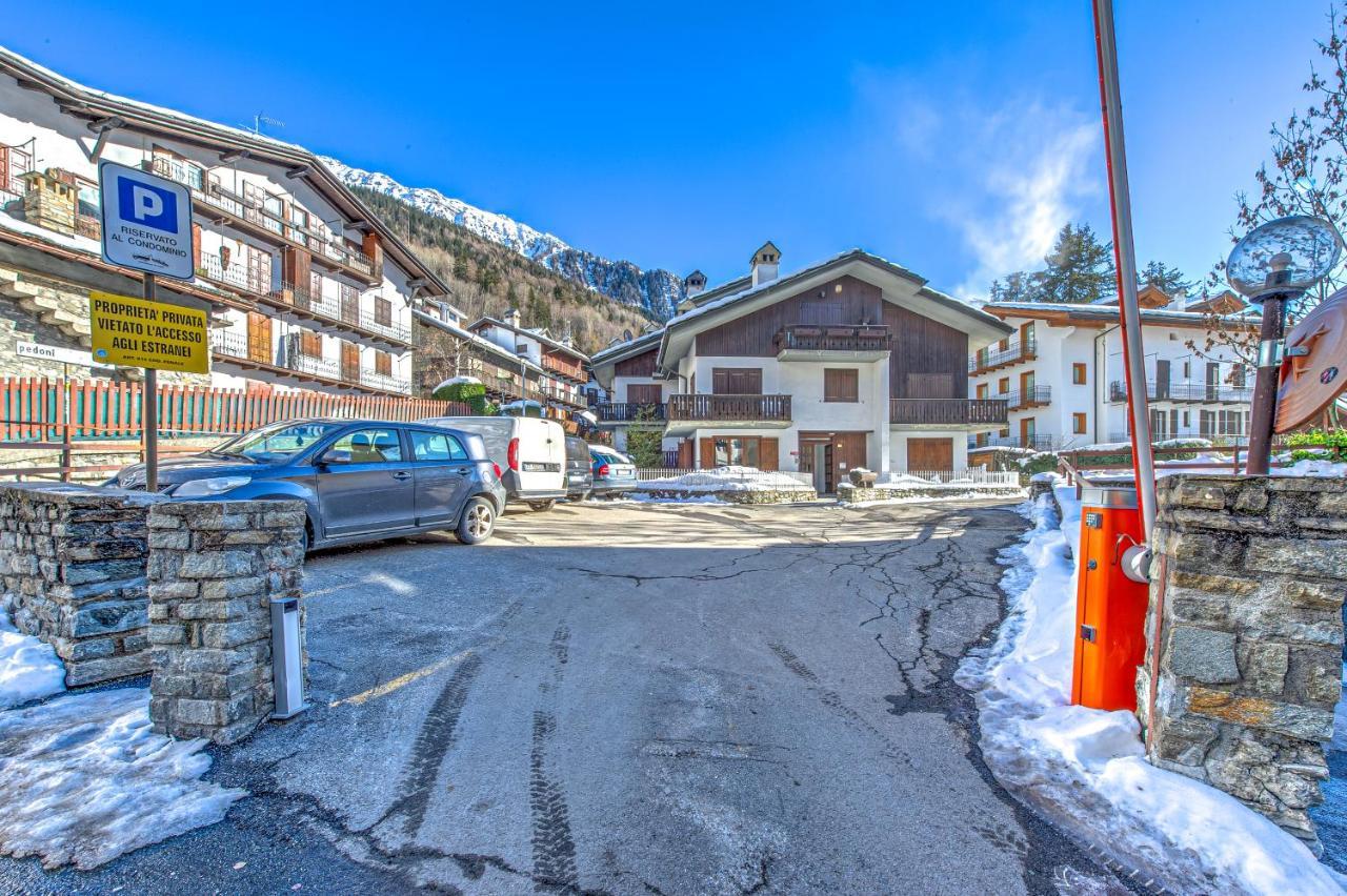 Casa Julie - Accogliente Rifugio Nella Quiete - Cour 0157 Lejlighed Courmayeur Eksteriør billede